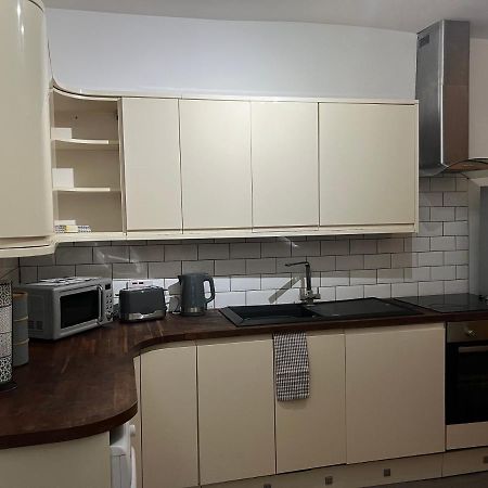 Ground Floor Two Bed Cairo Street Apartment Warrington  Exterior photo