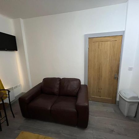 Ground Floor Two Bed Cairo Street Apartment Warrington  Exterior photo